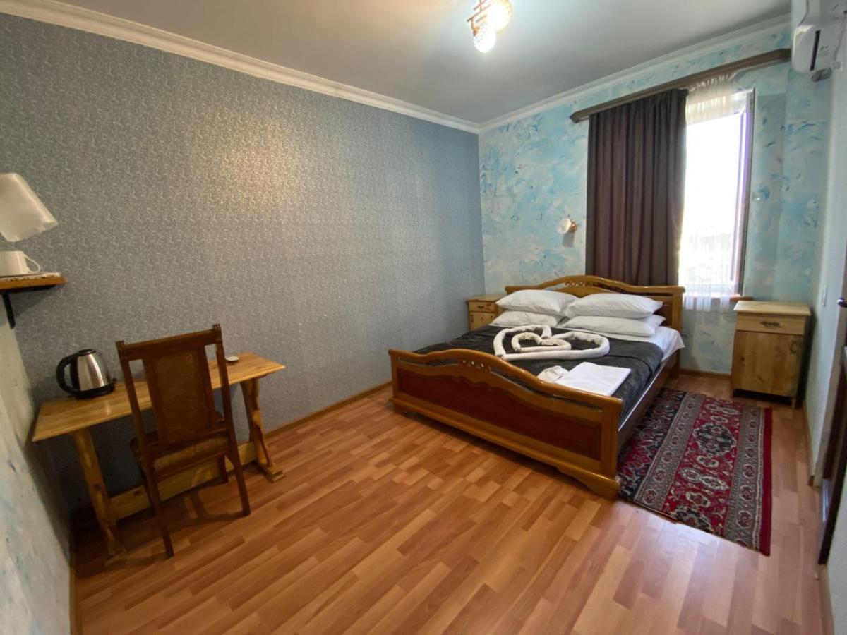 Liviti Hotel Areni ภายนอก รูปภาพ