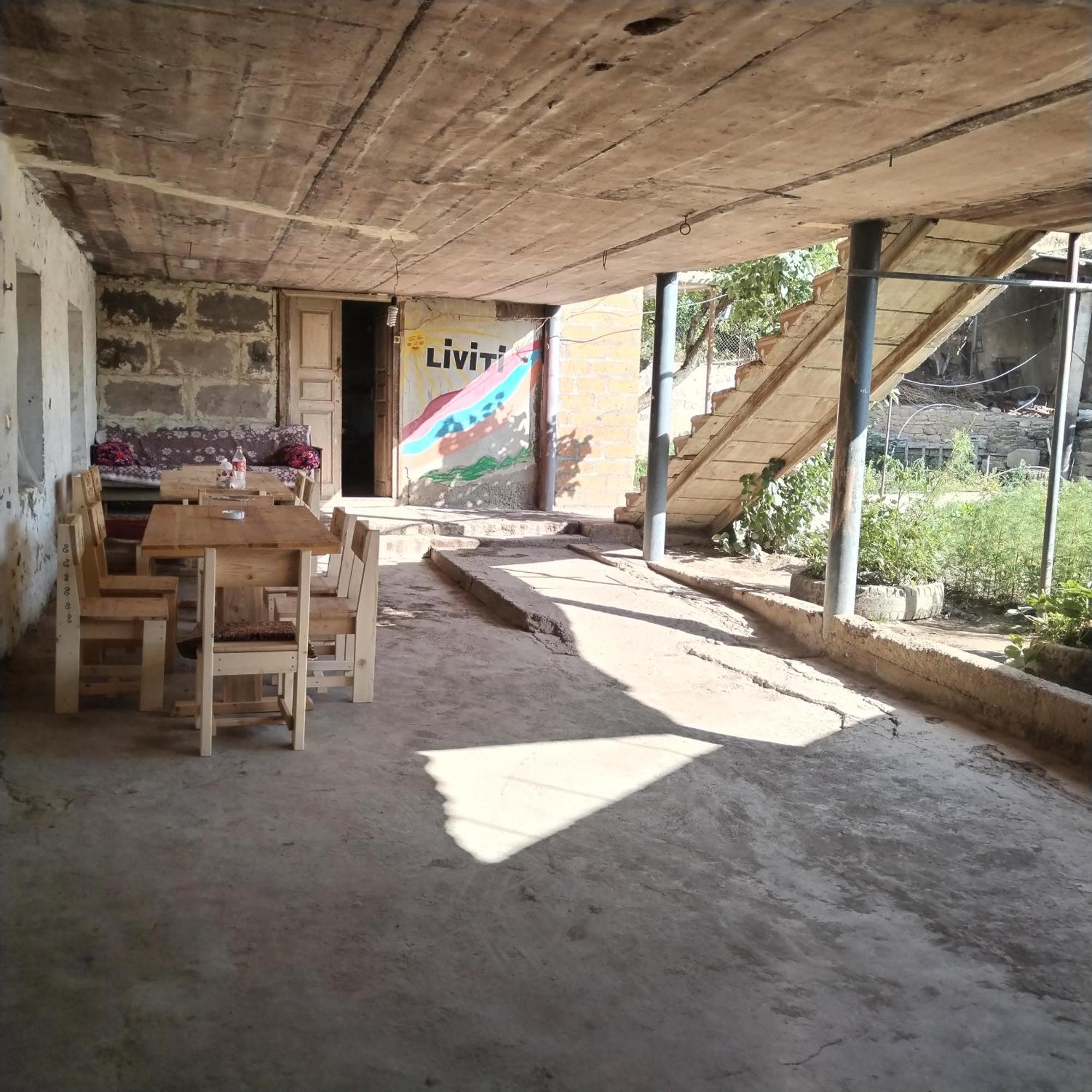 Liviti Hotel Areni ภายนอก รูปภาพ